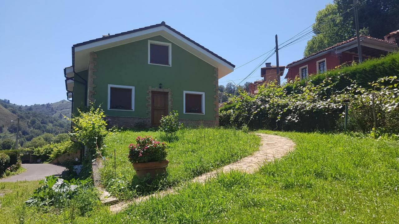 Apartamentos La Guertina Cangas de Onís Exterior photo
